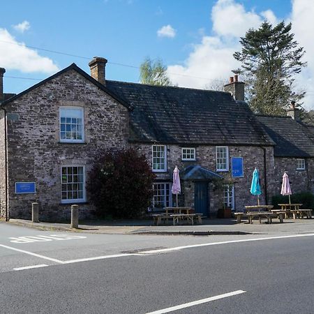 The Bluebell Country Inn, Crickhowell Exterior photo