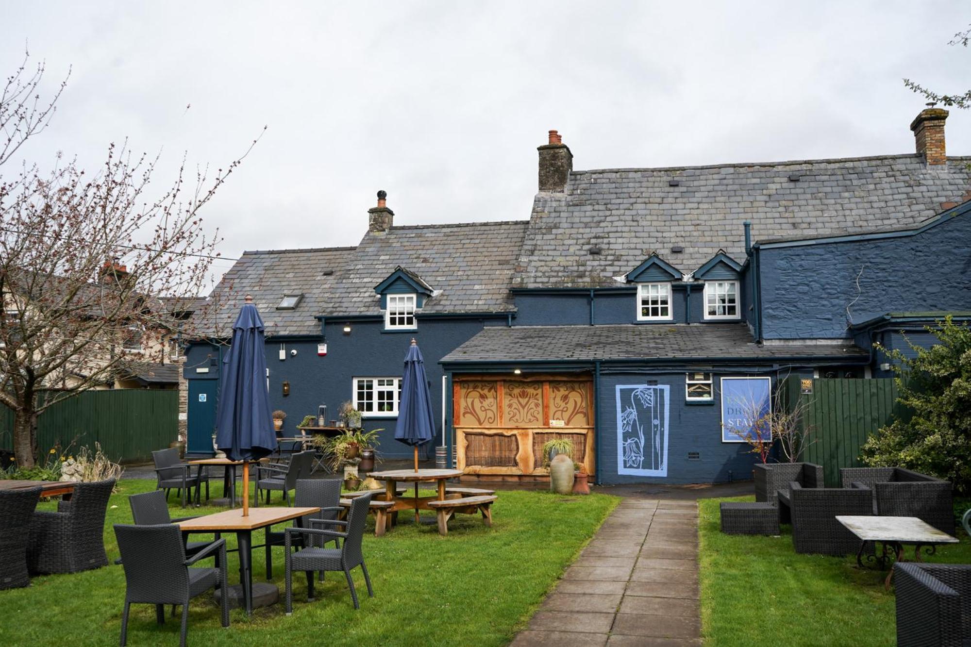 The Bluebell Country Inn, Crickhowell Exterior photo